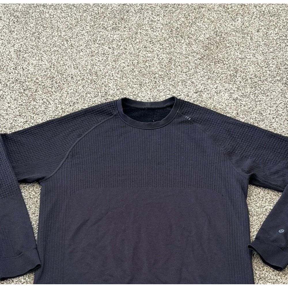 Lululemon Men's Engineered Warmth Black Long Sleeve Crew Neck Size Large
